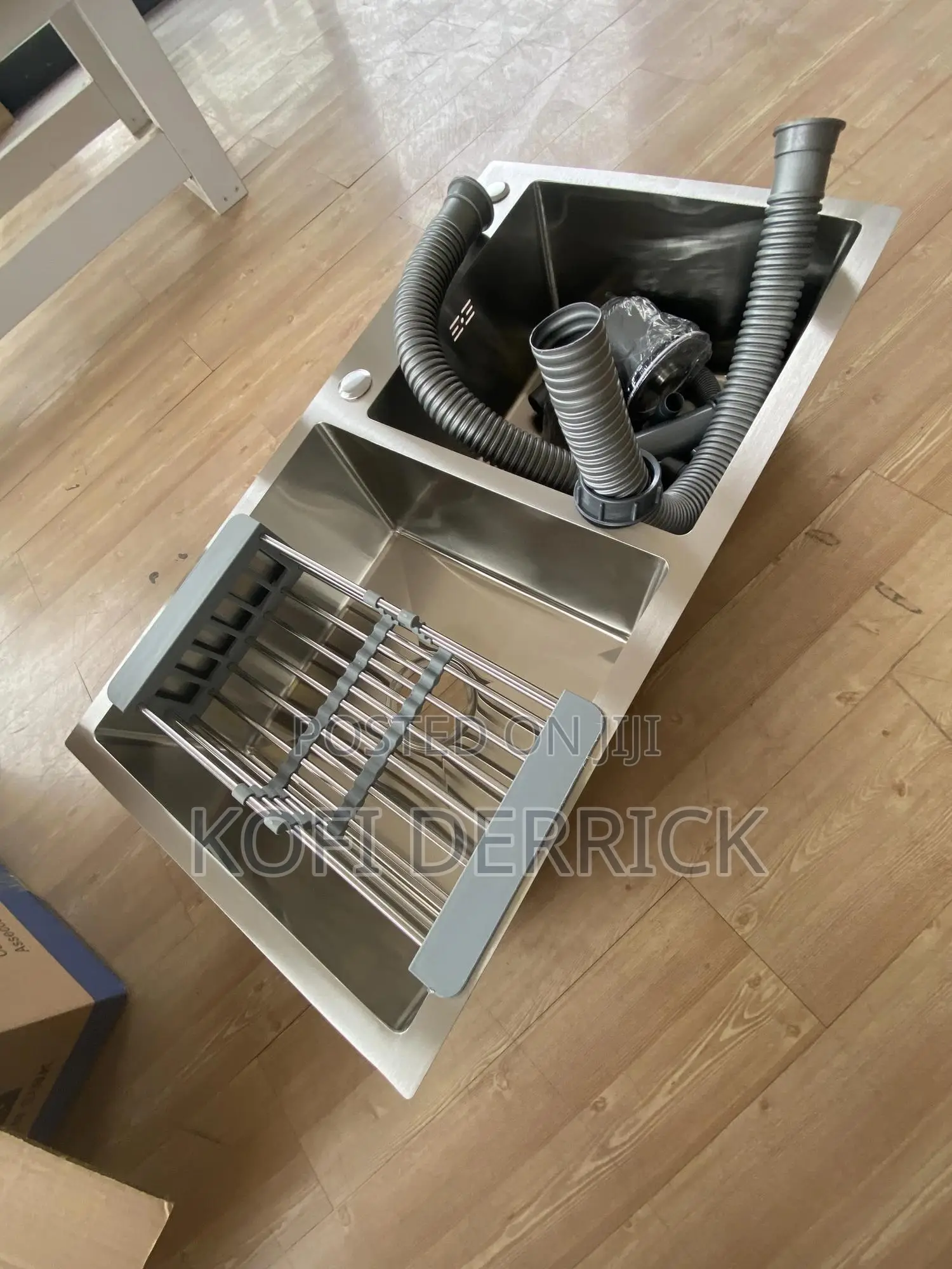 Kitchen Sink (78x43cm)