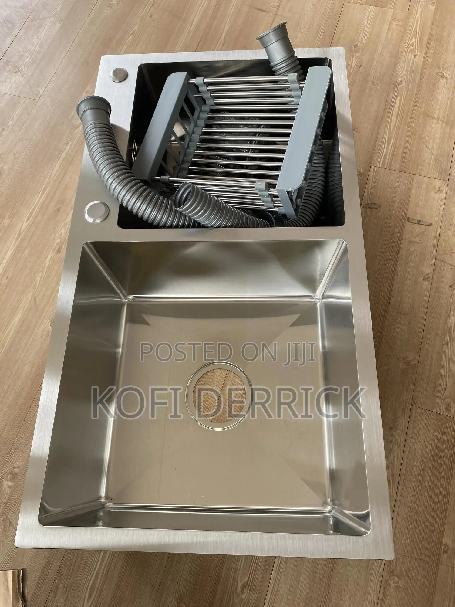 Kitchen Sink (78x43cm)