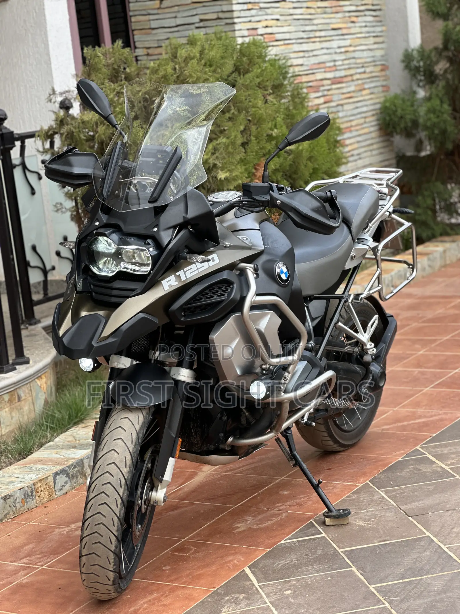 BMW R1250GS 2022 Brown