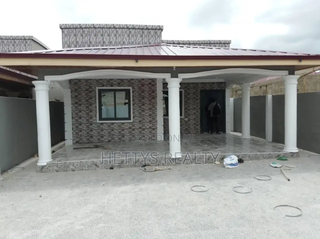 3bdrm House in Kasoa for sale
