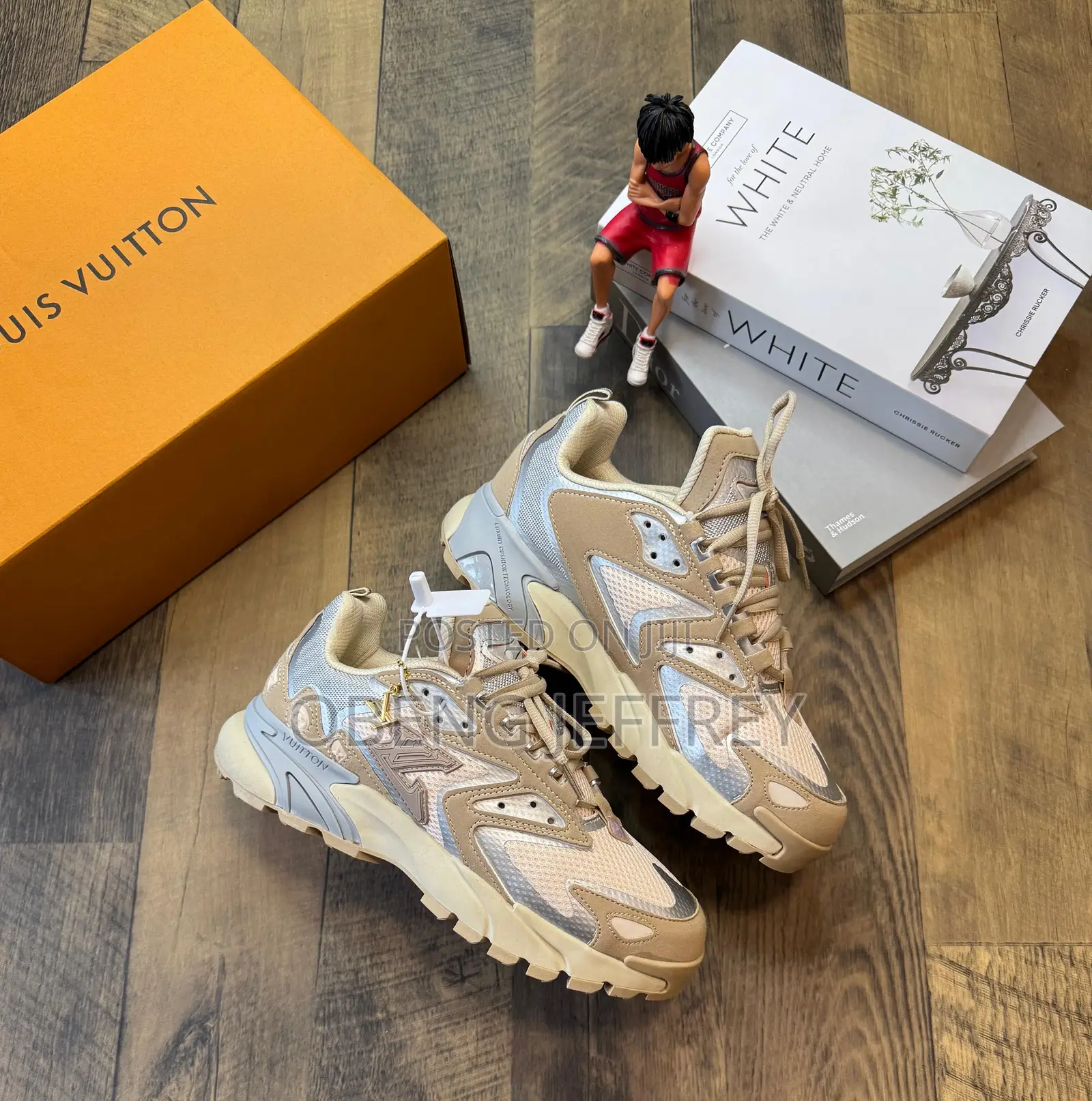 Original Louis Vuitton Runner in Colours