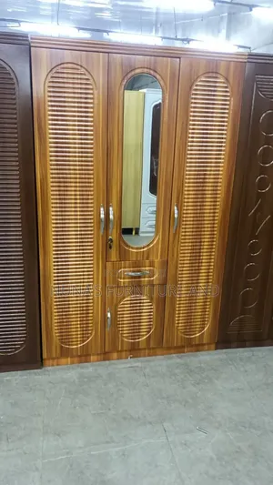 3 Doors Wadrobe (Coffee Brown)