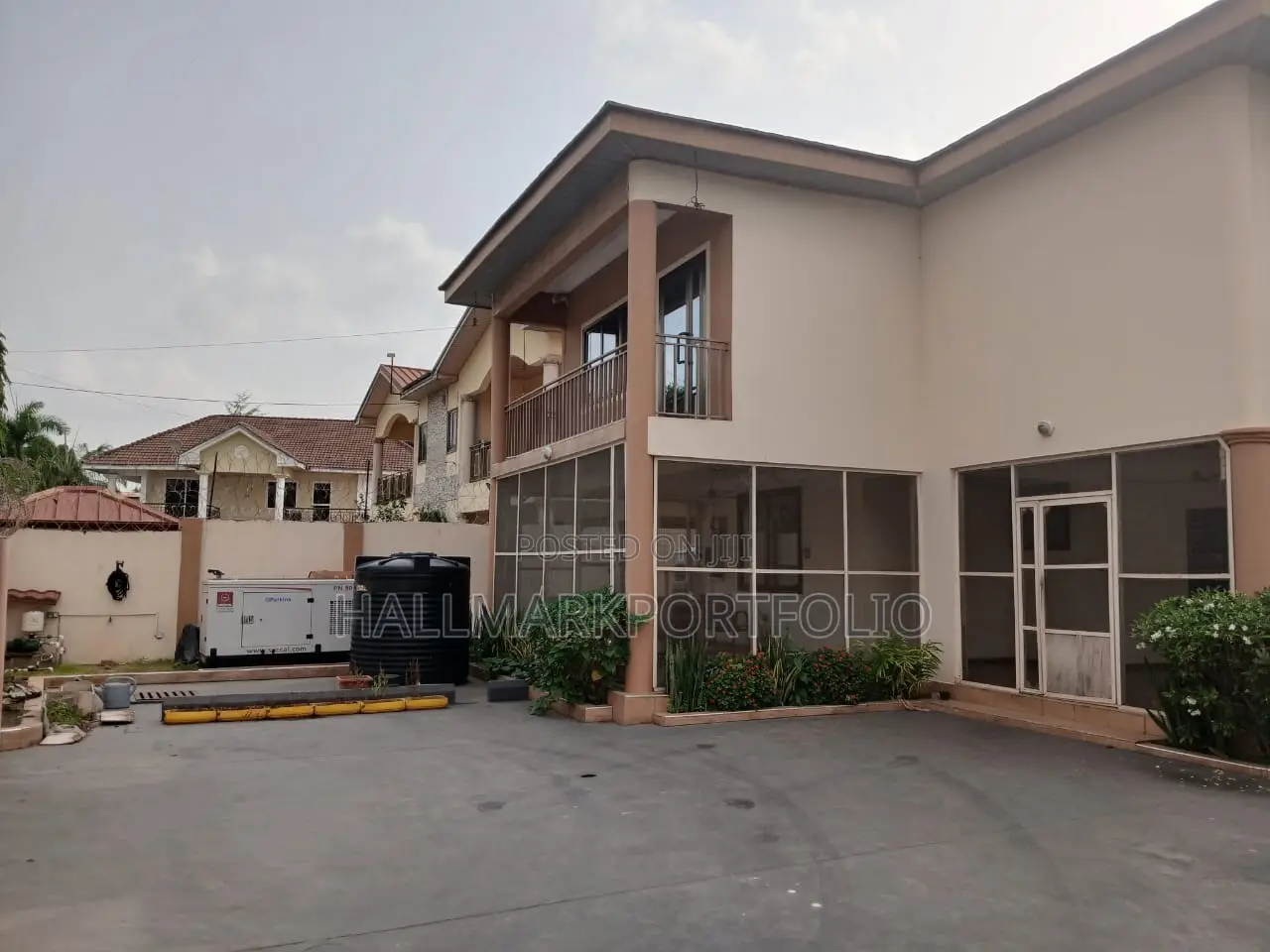 5bdrm House in Labone for sale