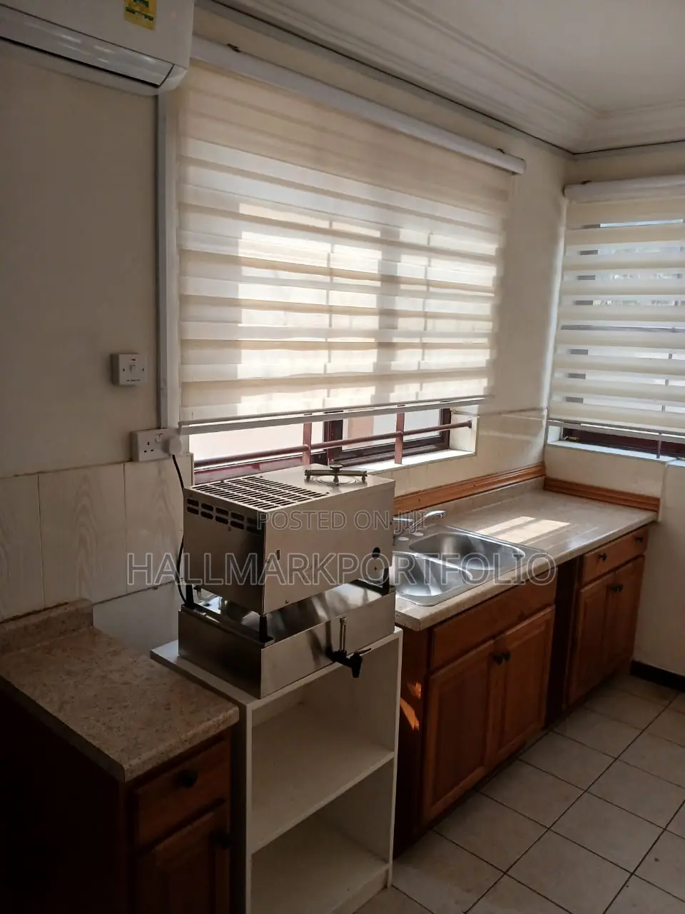 5bdrm House in Labone for sale