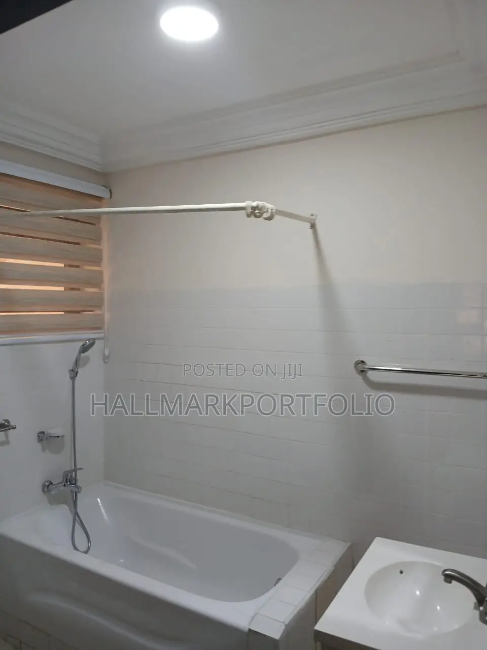 5bdrm House in Labone for sale