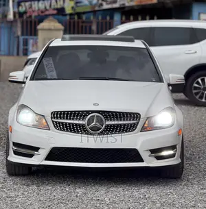Photo - Mercedes-Benz C250 2013 White