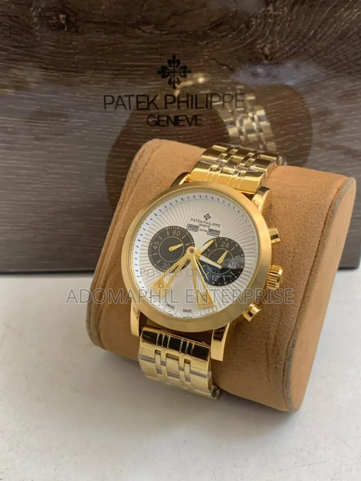 Elegant Patek Philippe Geneva Chain Watch