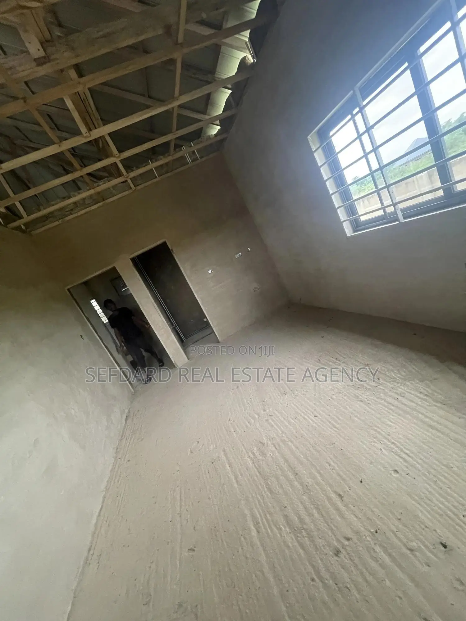 3 Bedroom Uncompleted House For Sale.