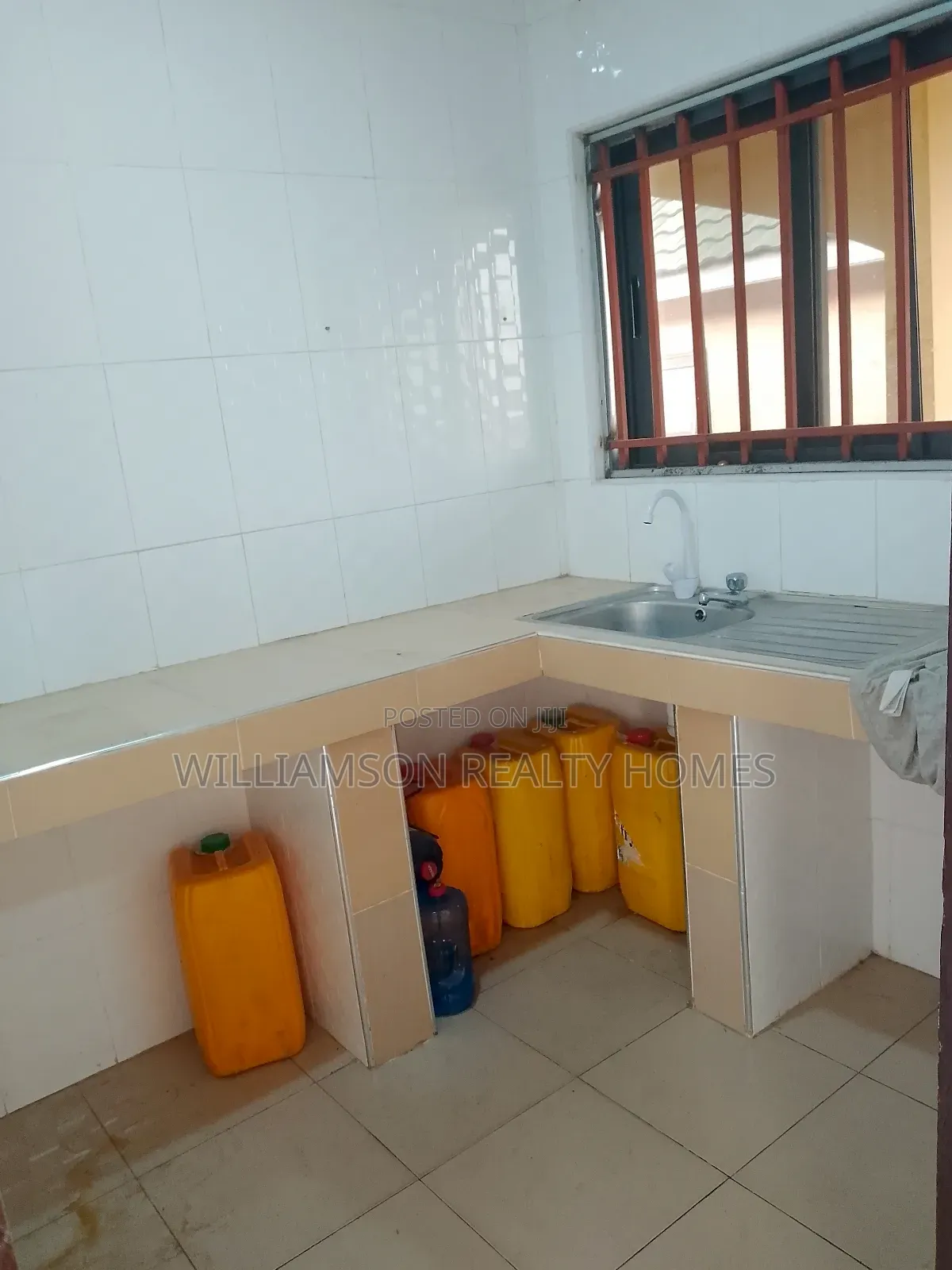 1bdrm Apartment in Hfc Estate Area, Spintex for rent