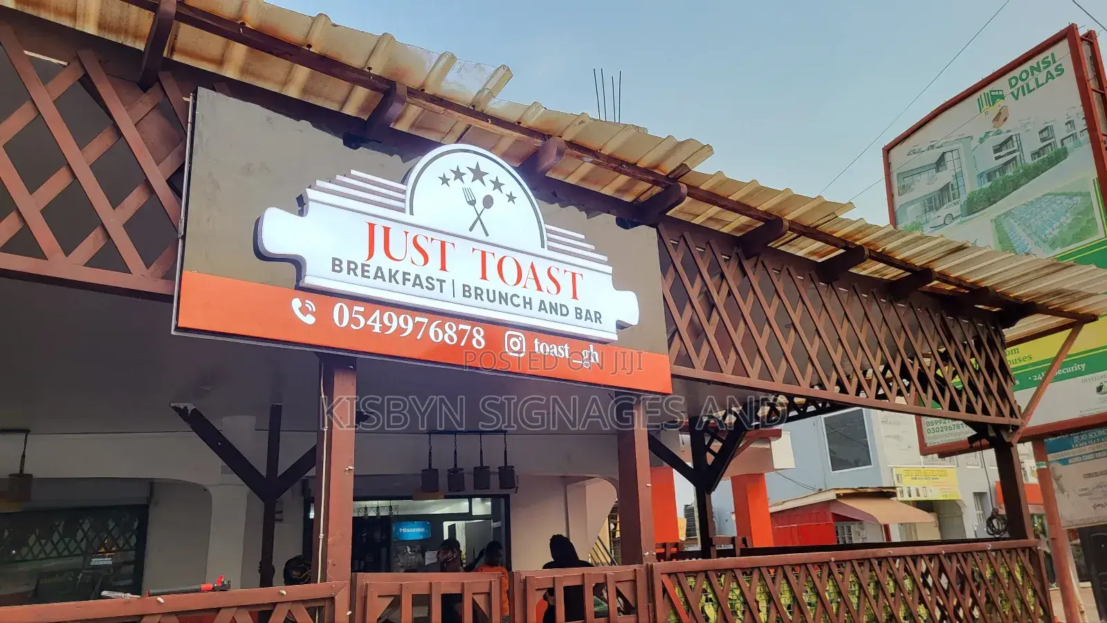 Professional Signage Branding That Attracts Customers