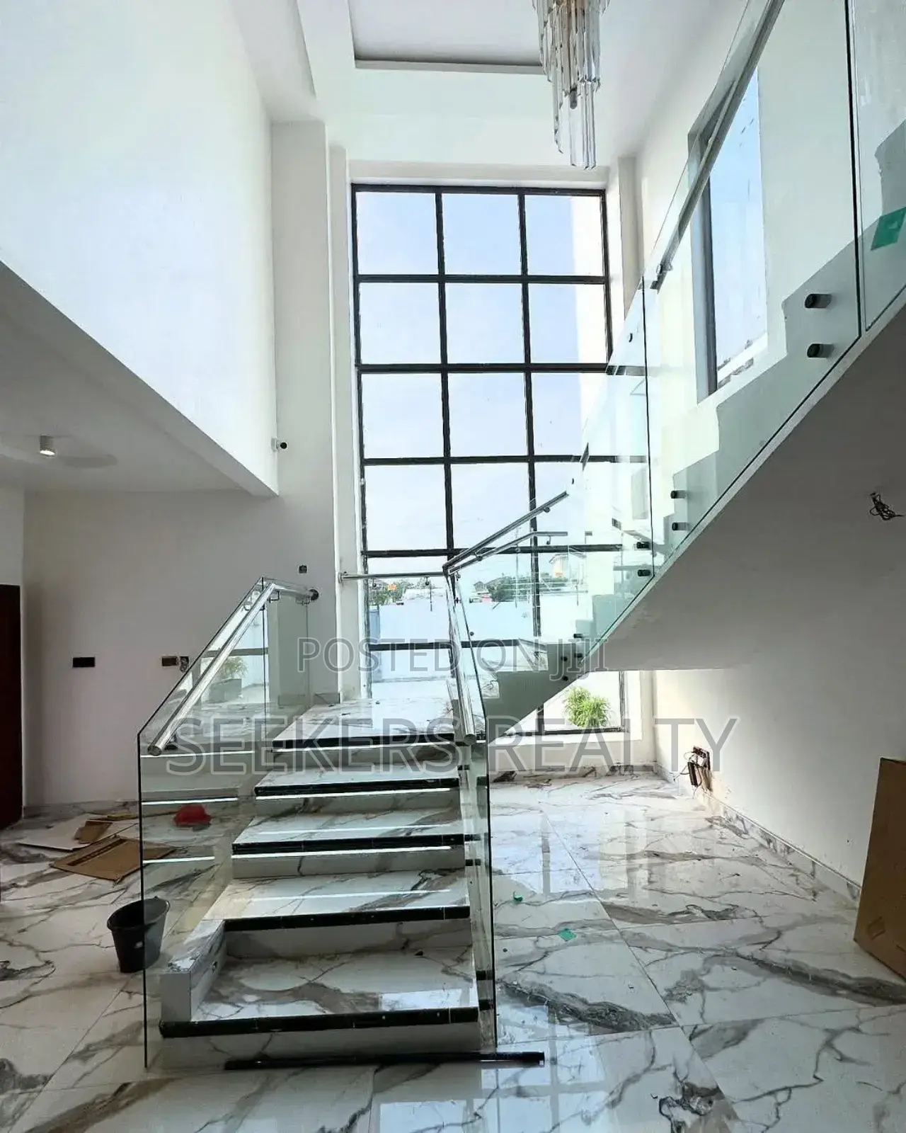 5bdrm House in Seekers Realty, Adenta for sale