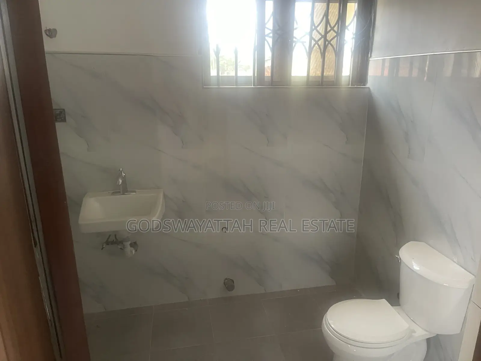 4bdrm House in East Legon, Adjiriganor for rent