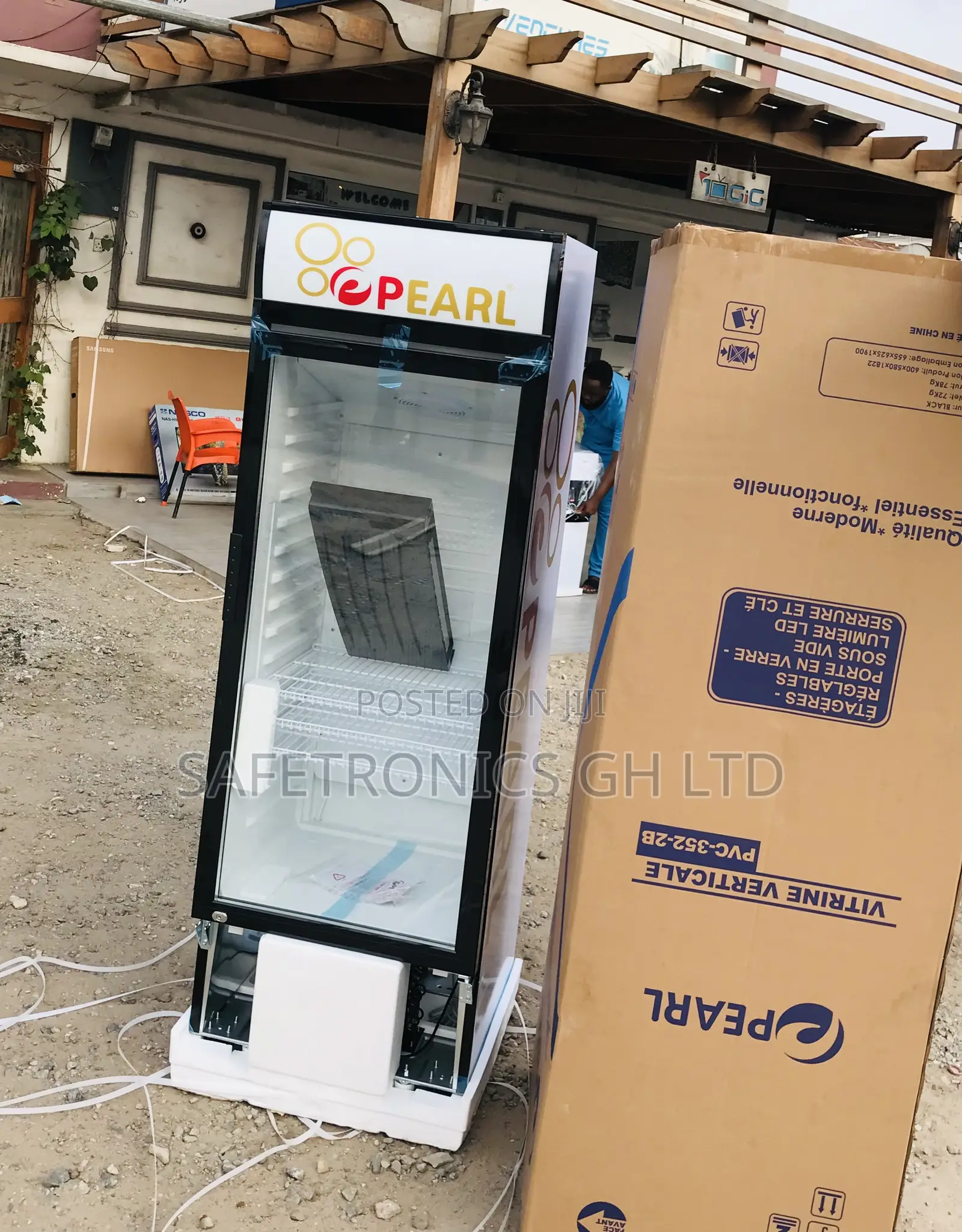 Secure Display Pearl Singledoor PVC-316 Glass Accurate