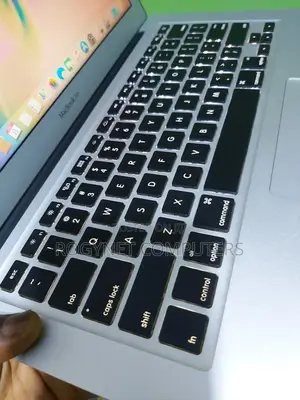 Laptop Apple MacBook Air 2012 8GB Intel Core i7 SSD 512GB