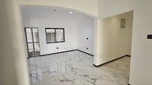 5bdrm Duplex in Rightkey, Kumasi Metropolitan for sale
