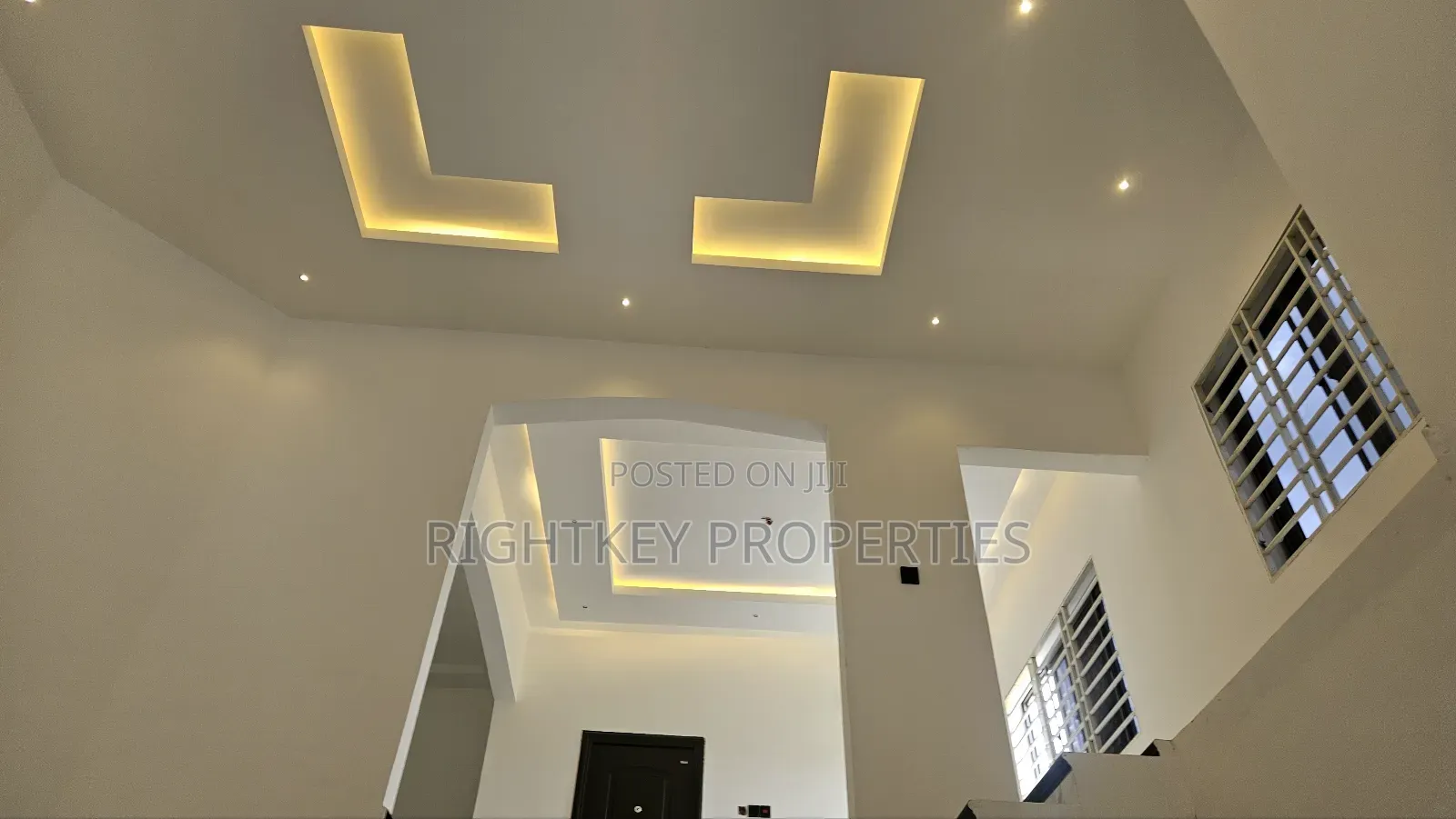 5bdrm Duplex in Rightkey, Kumasi Metropolitan for sale
