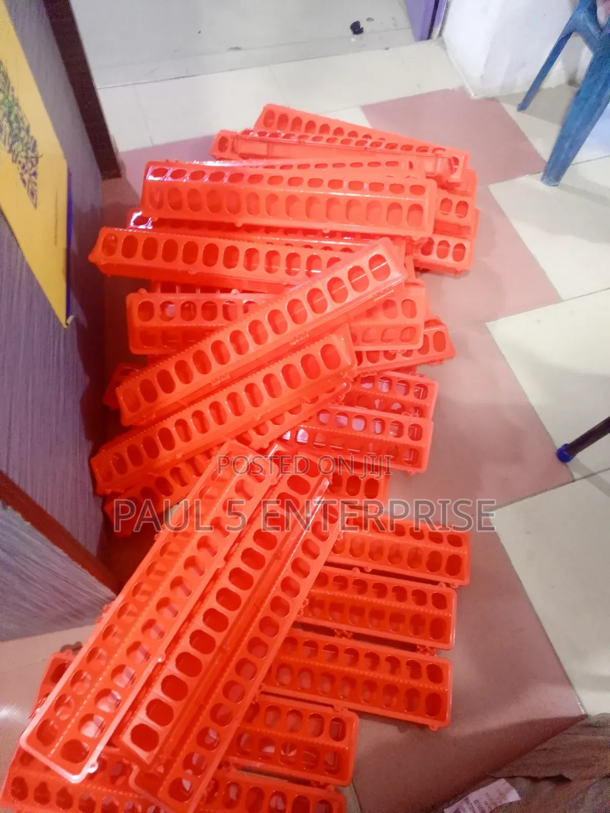 Poultry Feeder Top Flip Wholesale and Retail