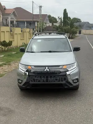Mitsubishi Outlander SEL FWD 2020 Silver