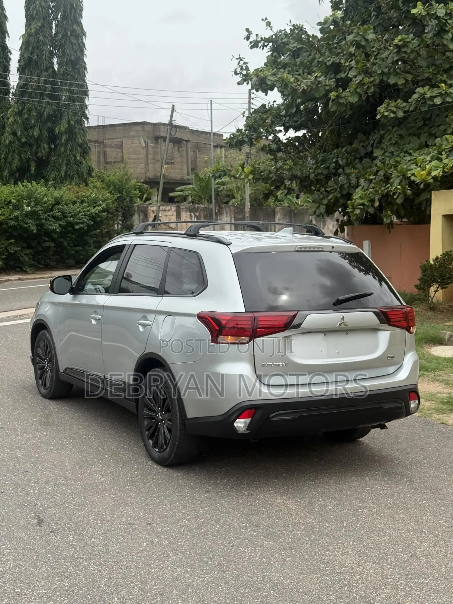 Mitsubishi Outlander SEL FWD 2020 Silver
