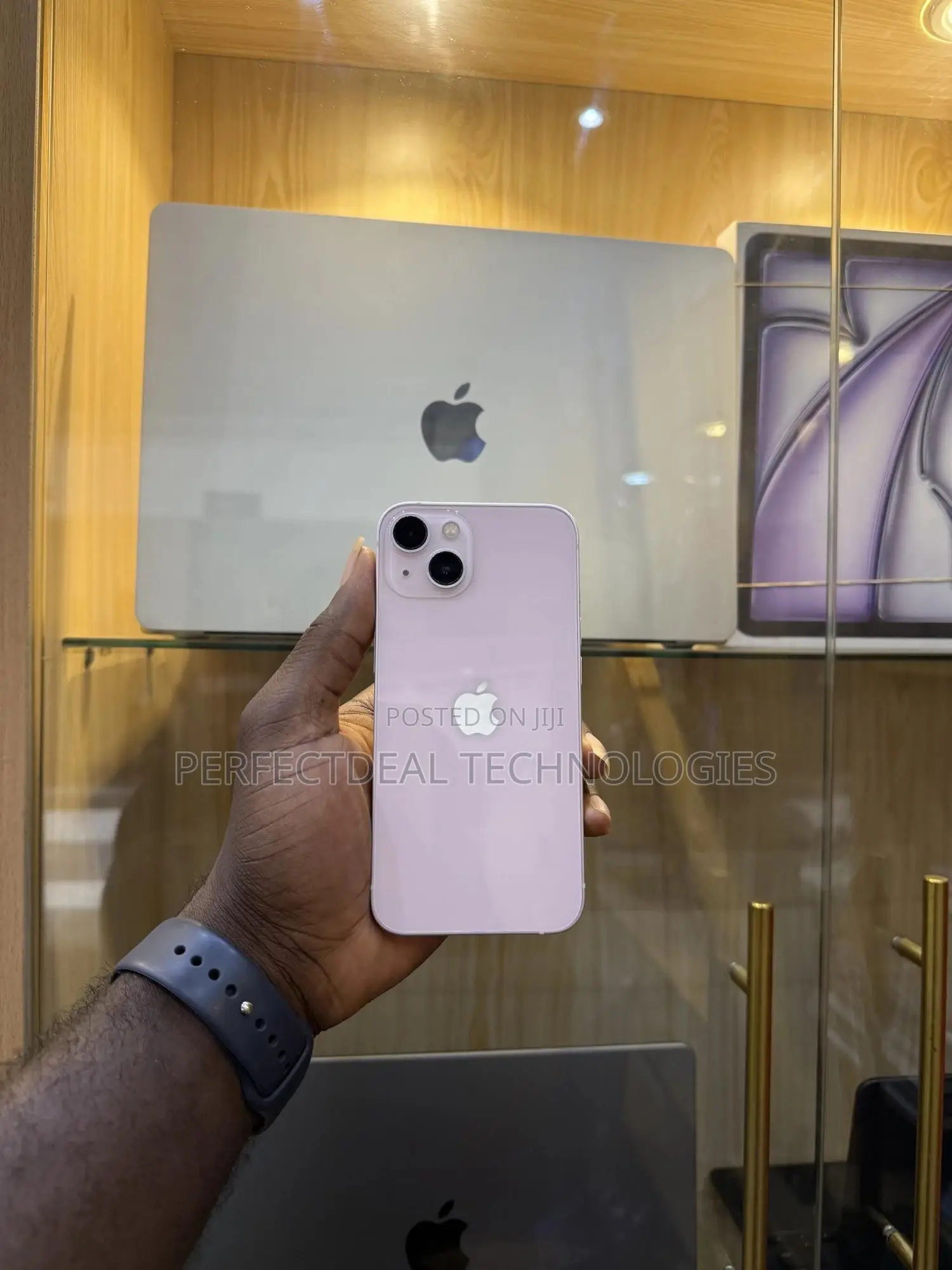New Apple iPhone 13 128 GB Pink