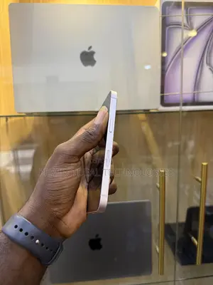 New Apple iPhone 13 128 GB Pink