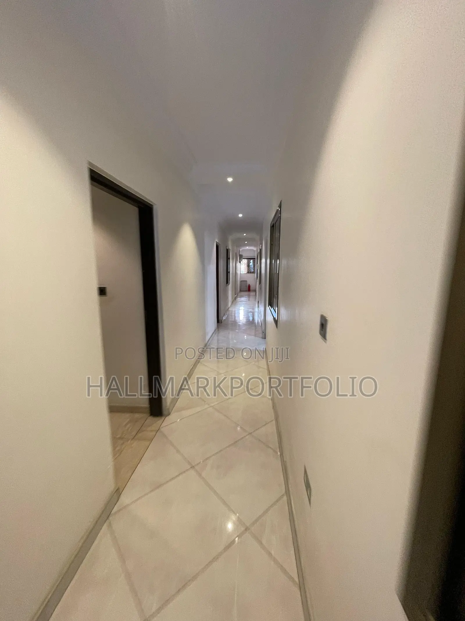 Furnished 4bdrm House in East Airport, Accra Metropolitan for sale