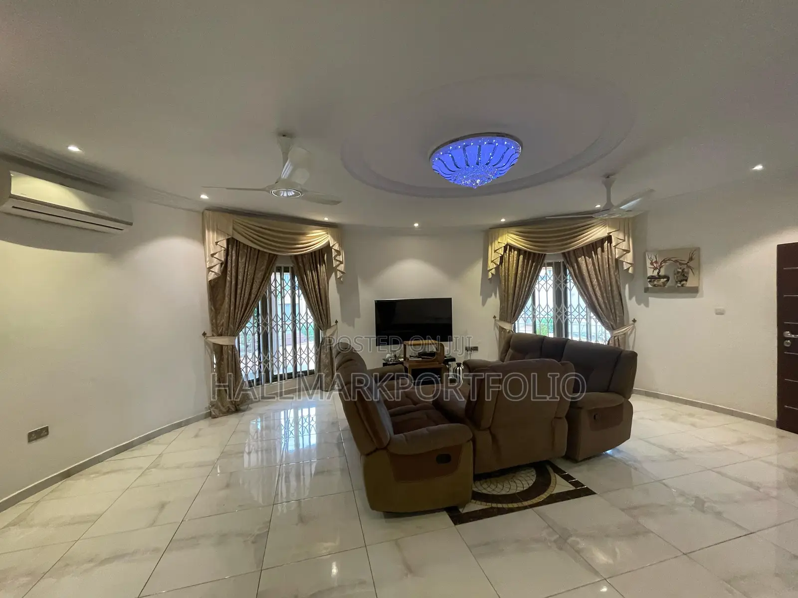 Furnished 4bdrm House in East Airport, Accra Metropolitan for sale