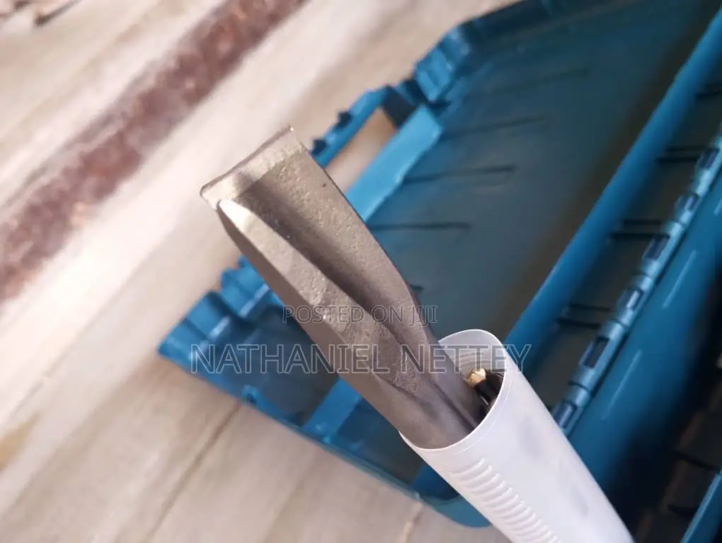 Bosch Drilling Machine With Bit
