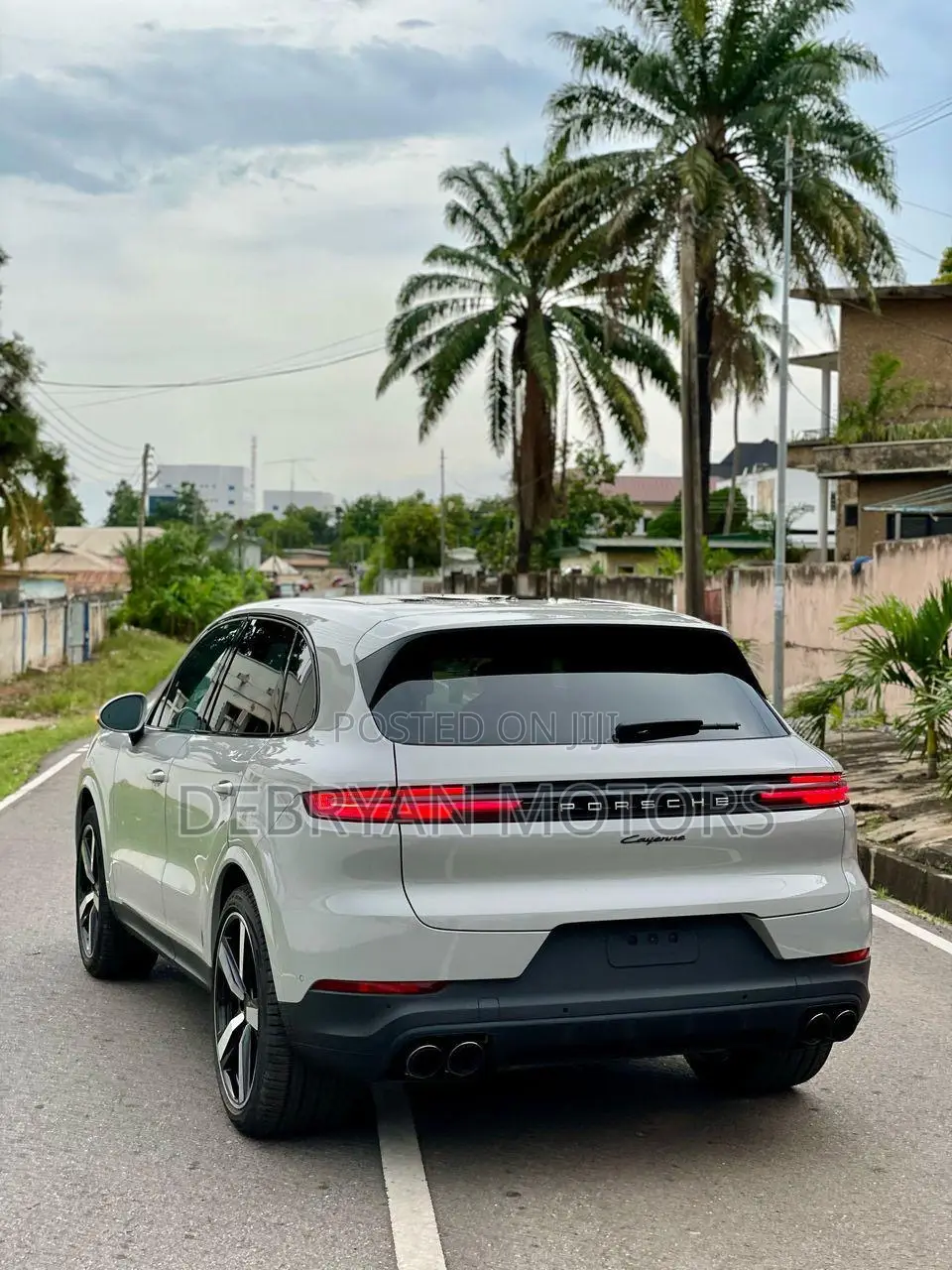 Porsche Cayenne 2024 Gray