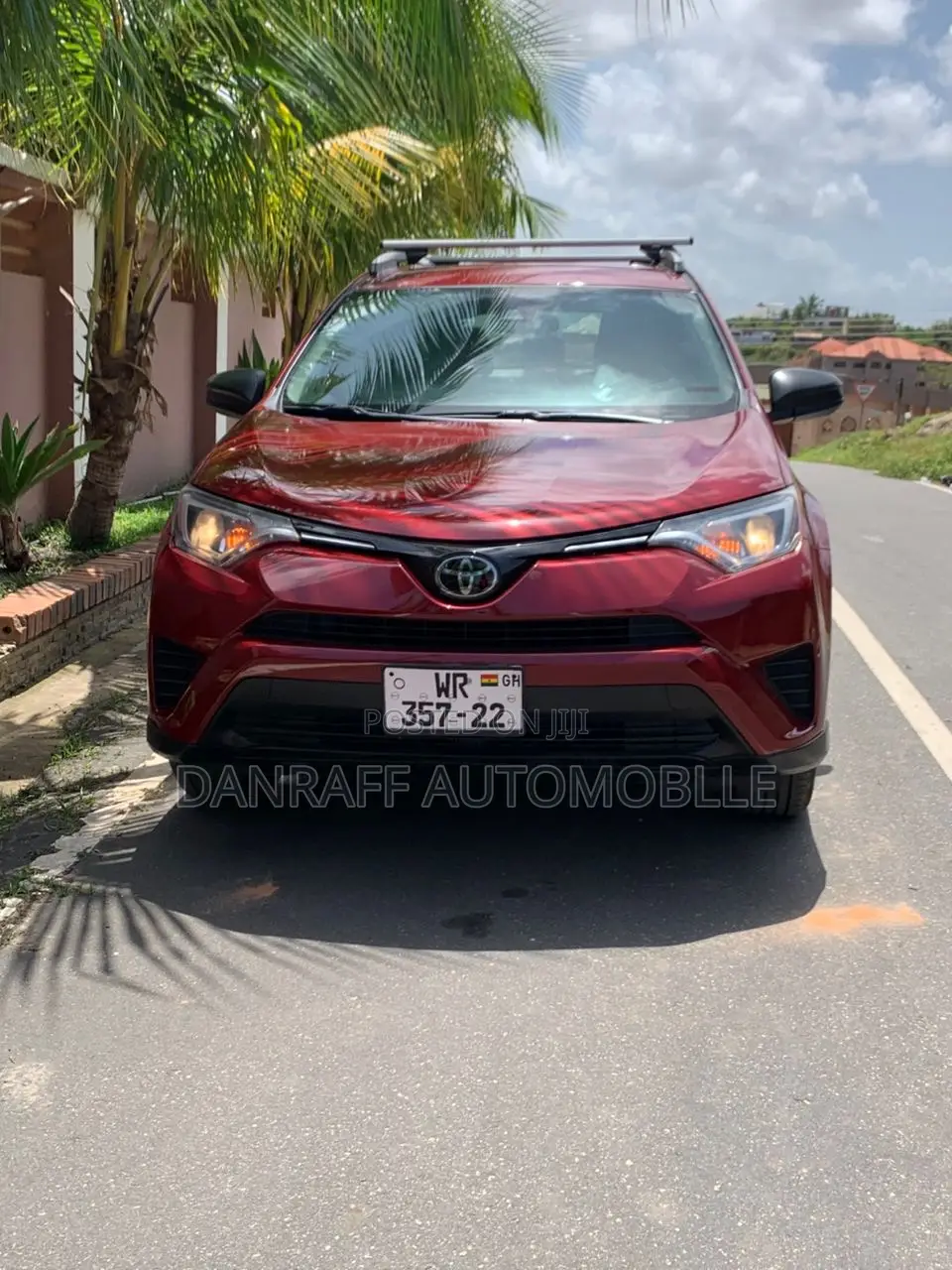 Toyota RAV4 LE 4dr SUV AWD (2.5L 4cyl 6A) 2018 Red