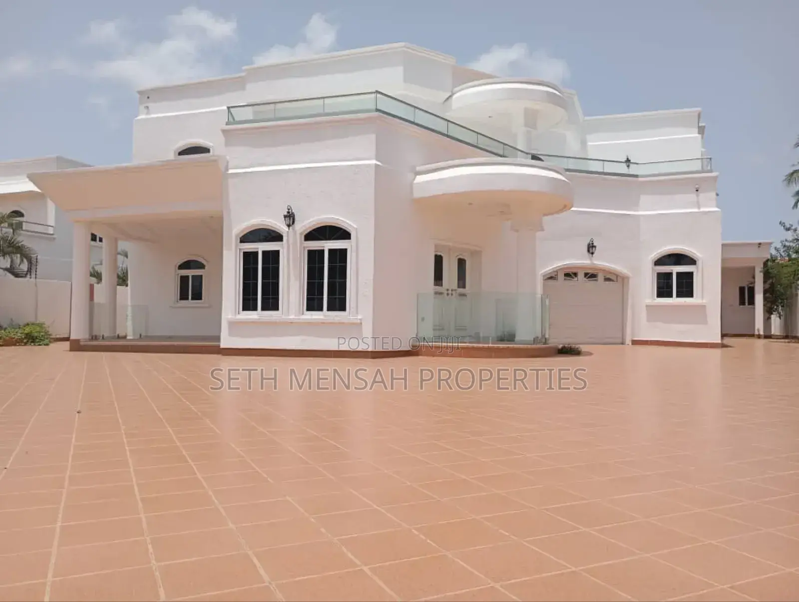 6bdrm House in East Legon for sale