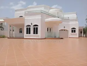 6bdrm House in East Legon for sale