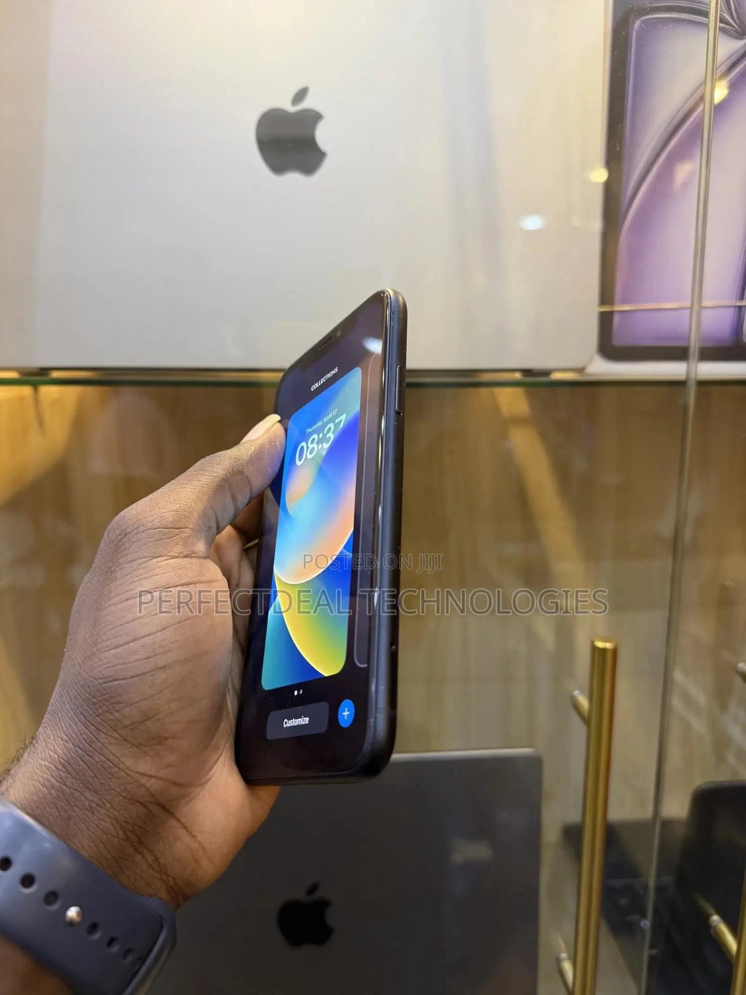 New Apple iPhone XR 64 GB Black