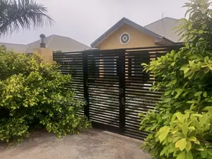 3bdrm House in Tema Community 25 for sale