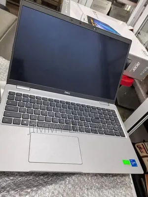 Photo - Laptop Dell Latitude 5529 16GB Intel Core I5 SSD 256GB