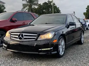 Photo - Mercedes-Benz C250 2014 Black