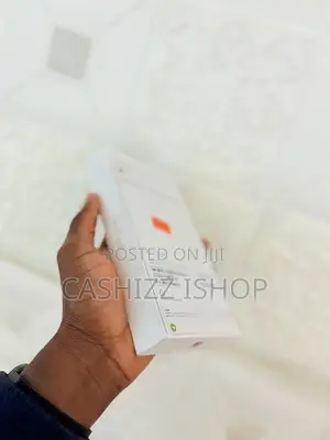 New Apple iPhone 16 Pro Max 256 GB Gold