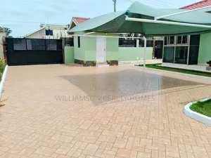 5bdrm House in Community 18 Area, Spintex for rent