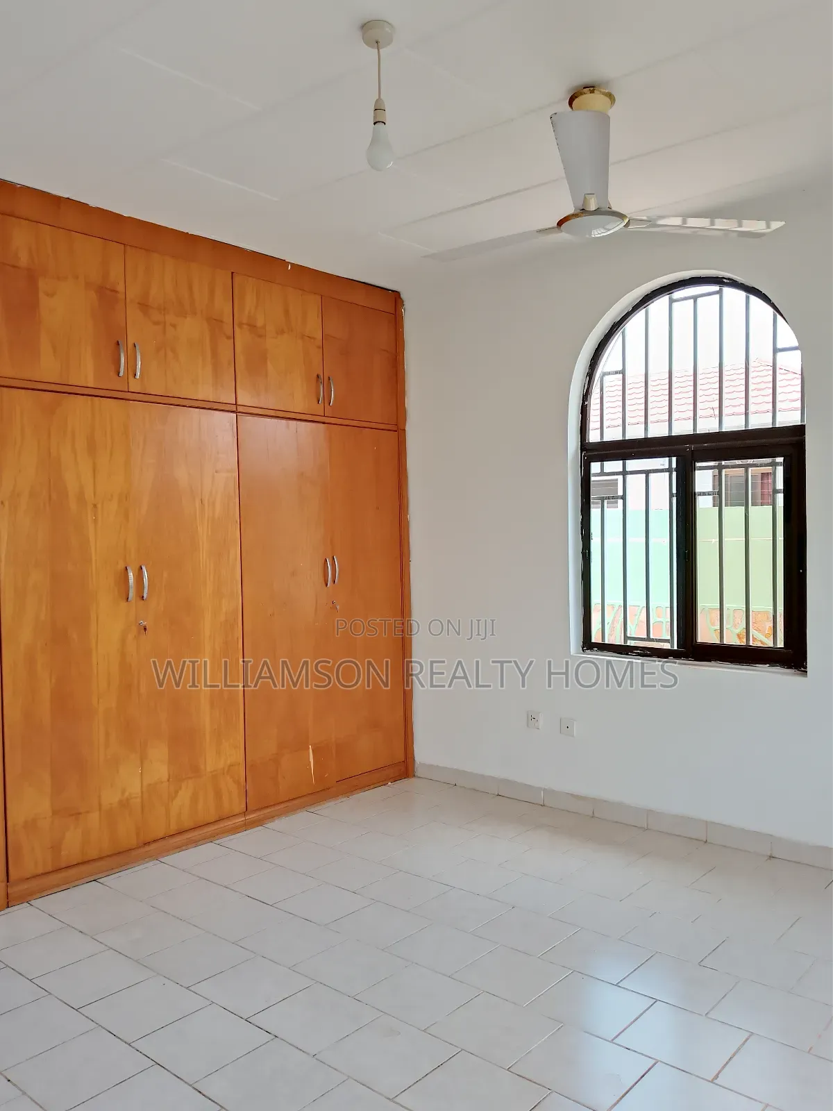 5bdrm House in Community 18 Area, Spintex for rent
