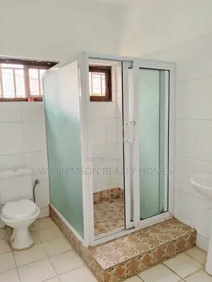 5bdrm House in Community 18 Area, Spintex for rent