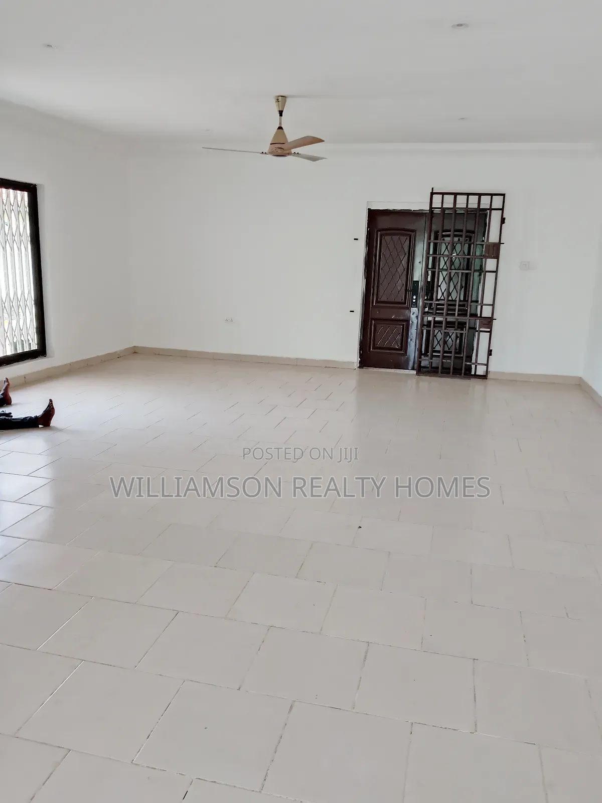 5bdrm House in Community 18 Area, Spintex for rent