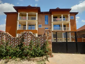 12bdrm House in Abuakwa, Kumasi Metropolitan for sale
