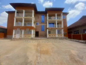 12bdrm House in Abuakwa, Kumasi Metropolitan for sale