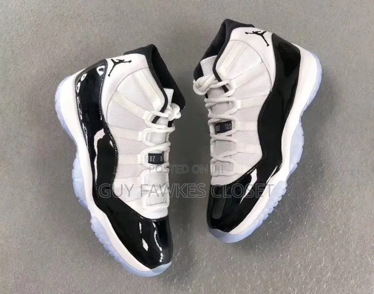 Jordan 11 Retro Black and White