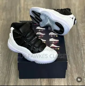 Jordan 11 Retro Black and White