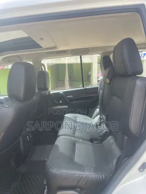 Mitsubishi Pajero 2017 White