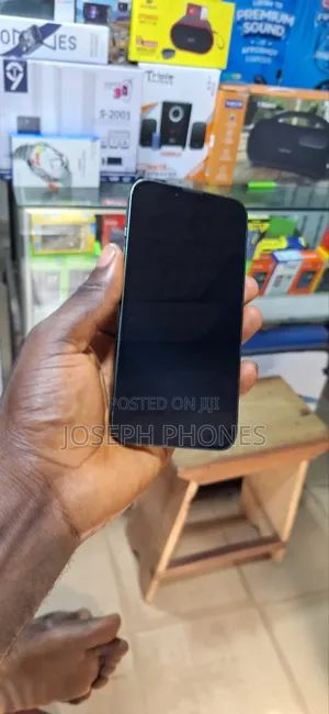 Apple iPhone 13 128 GB Green