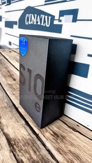 New Samsung Galaxy S10e 128 GB Gray