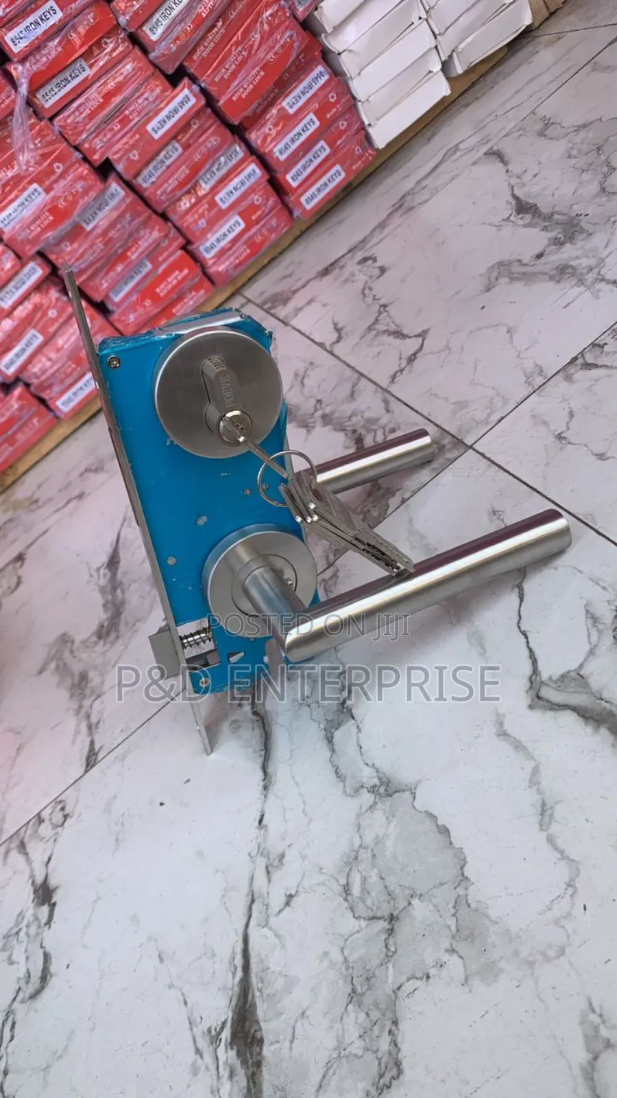 Quality Door Lock With Stainless Separate Handles.