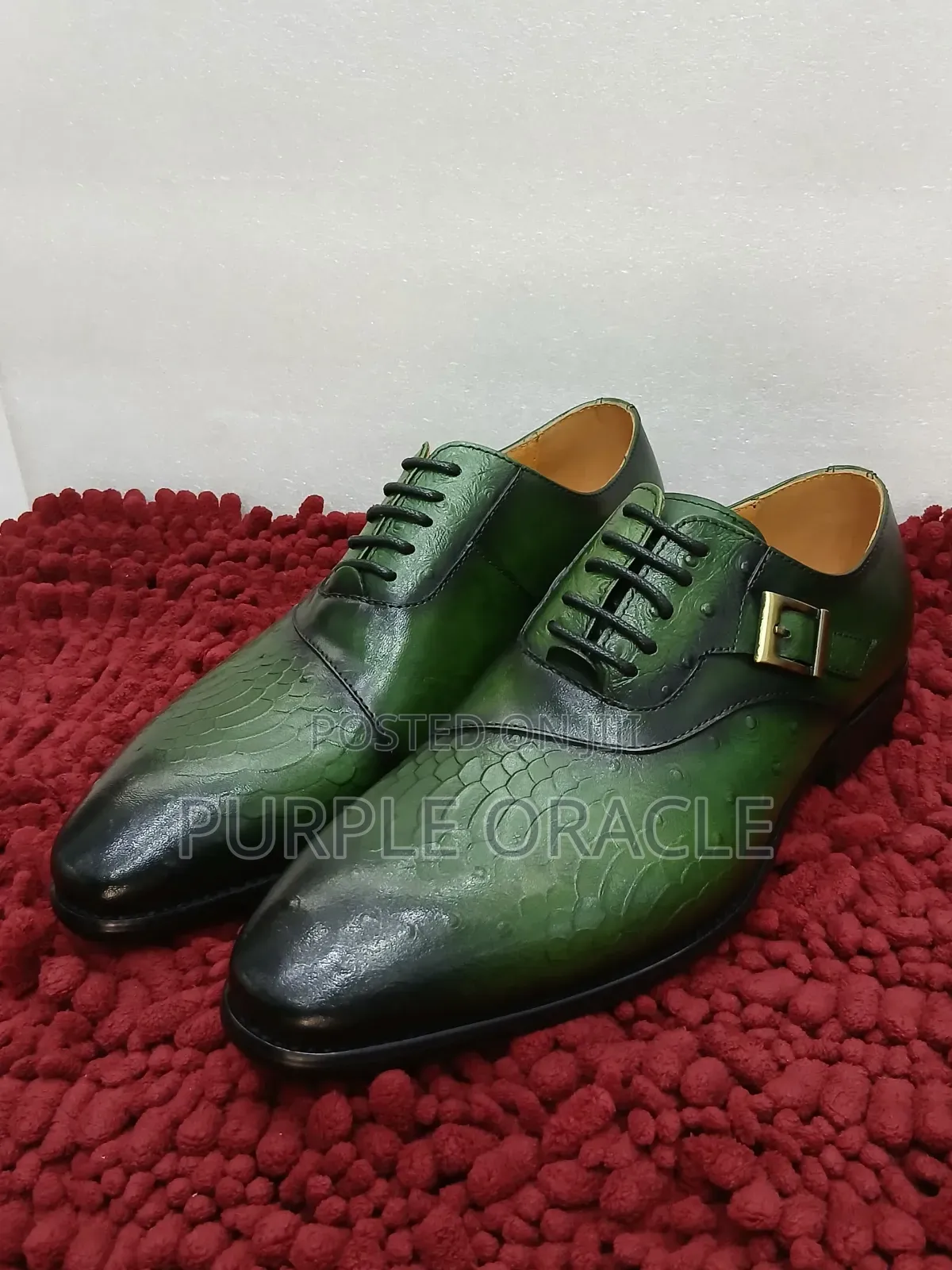 Sleek Green Versace Leather Lace-Up Formal Shoes